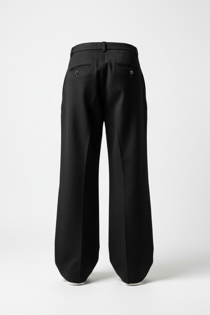 Loose pants