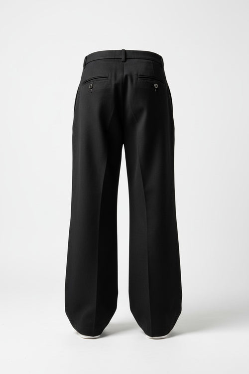 Loose pants